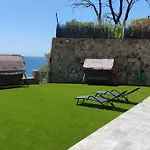 Villa En El Acantilado