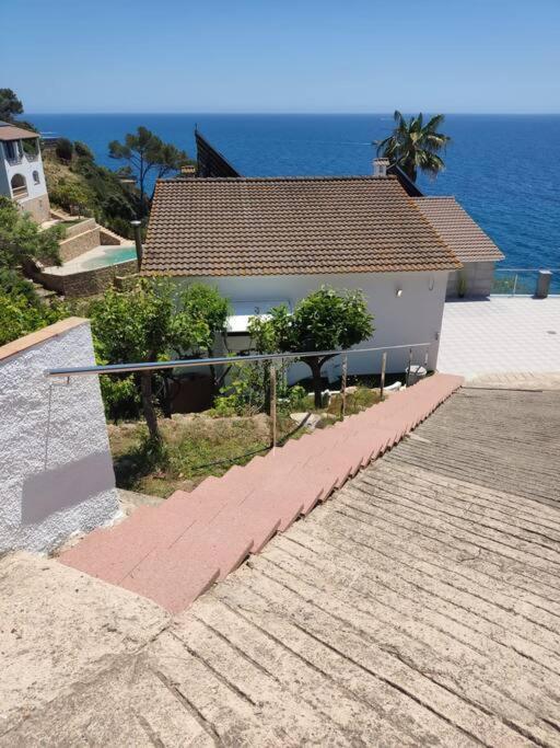 Villa En El Acantilado