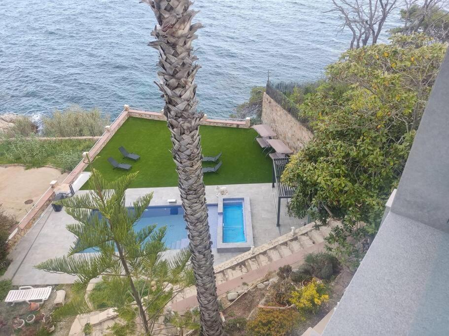 Villa En El Acantilado